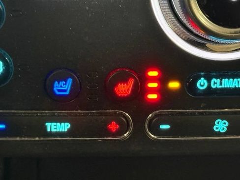 Certified 2018 Ford Explorer Limited w/ Equipment Group 301A FWD image 32
