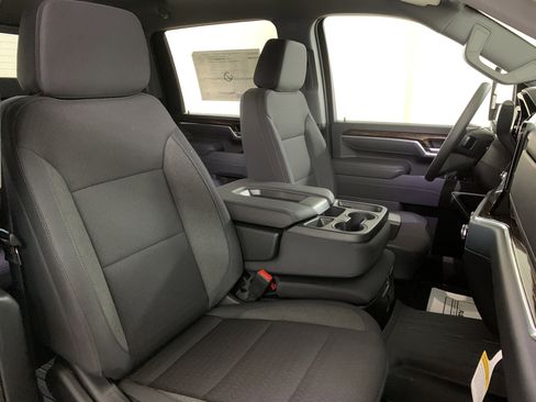 New 2026 GMC Sierra 2500 SLE image 36