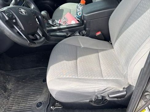 Used 2021 Toyota Tacoma SR AWD/4WD image 11
