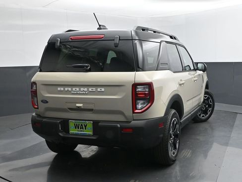 New 2025 Ford Bronco Sport Outer Banks w/ Outer Banks Tech Package+ AWD/4WD image 32