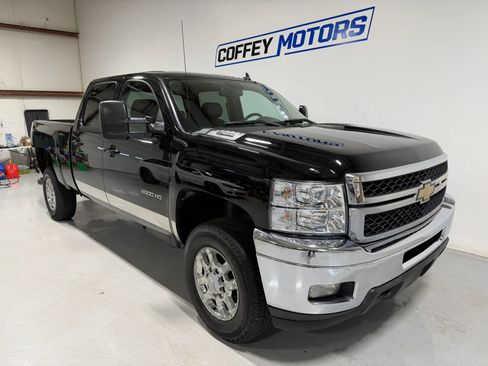 Used 2011 Chevrolet Silverado 2500 LTZ w/ LTZ Plus Package image 8