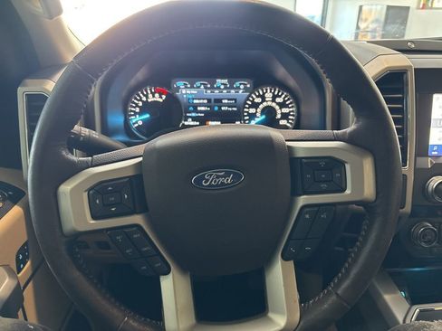 Used 2019 Ford F150 Lariat w/ Equipment Group 502A Luxury image 9