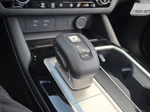 New 2026 Mitsubishi Outlander SE FWD image 24