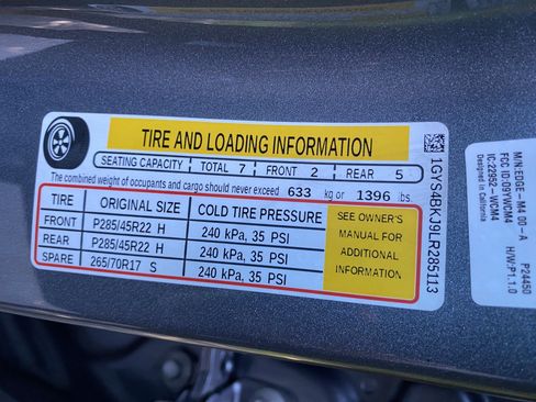 Used 2020 Cadillac Escalade Luxury AWD/4WD image 38