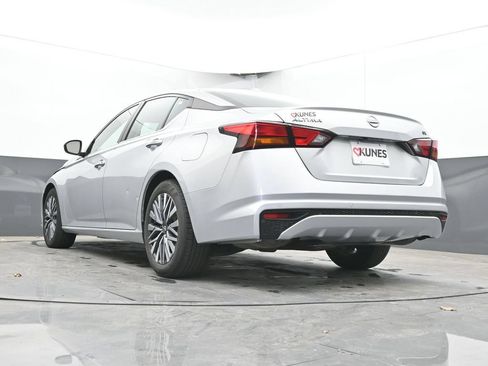 Used 2023 Nissan Altima 2.5 SV FWD image 50