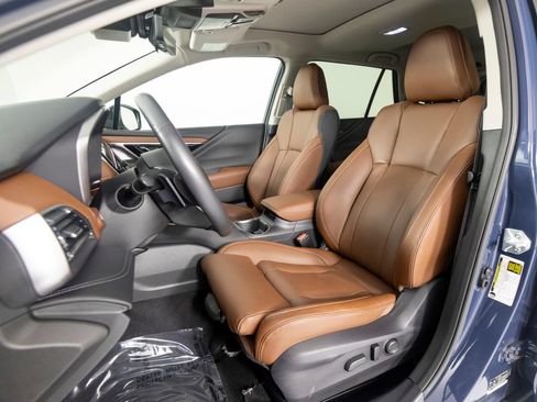 Used 2025 Subaru Outback Touring XT AWD/4WD image 28
