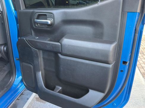 Used 2023 Chevrolet Silverado 1500 Custom AWD/4WD image 15