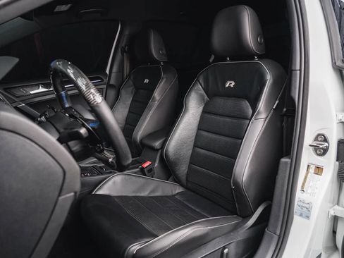 Used 2019 Volkswagen Golf 4-Door image 38