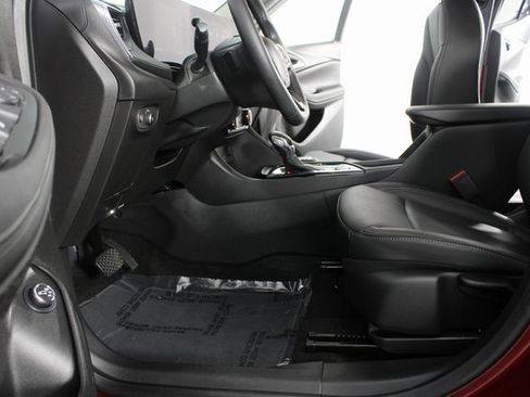 Used 2024 Buick Encore GX Sport Touring w/ Advanced Technology Package image 17