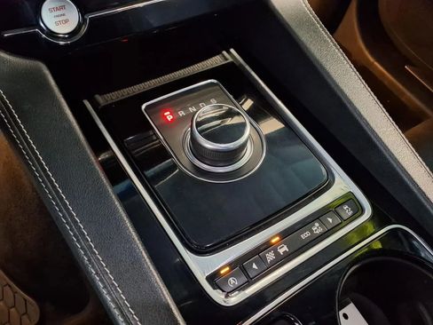 Used 2017 Jaguar F-PACE S image 22