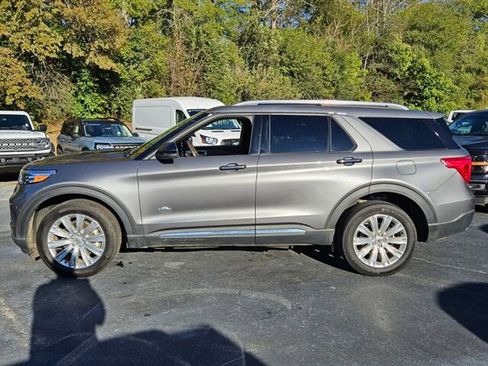 Used 2024 Ford Explorer King Ranch w/ Technology Package image 5