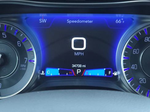 Used 2019 Chrysler 300 Touring w/ Quick Order Package 2EF RWD image 29