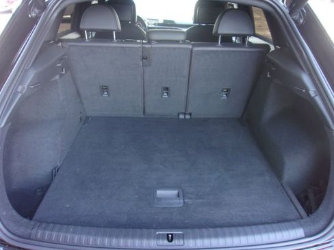 Used 2019 Audi Q3 2.0T Premium w/ Convenience Package image 6