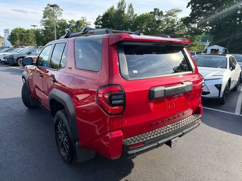 Certified 2025 Toyota 4Runner SR5 AWD/4WD image 8