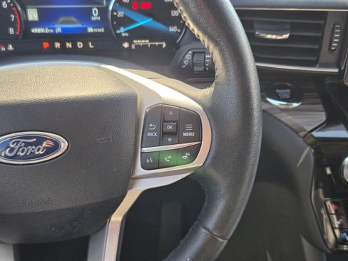 Used 2024 Ford Explorer Limited image 22