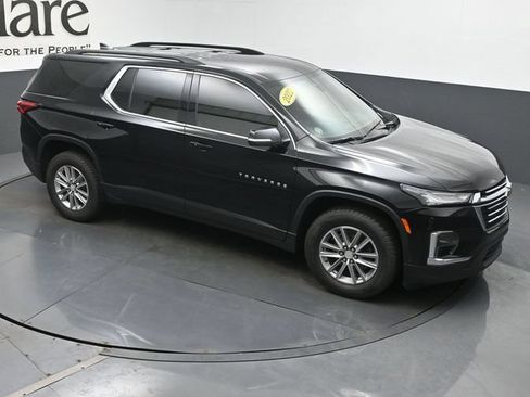 Used 2022 Chevrolet Traverse LT FWD image 41