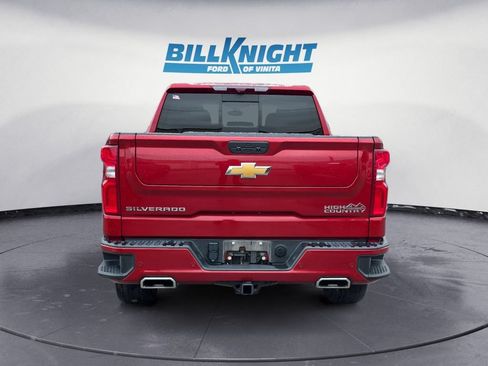 Used 2022 Chevrolet Silverado 1500 High Country w/ Technology Package AWD/4WD image 4