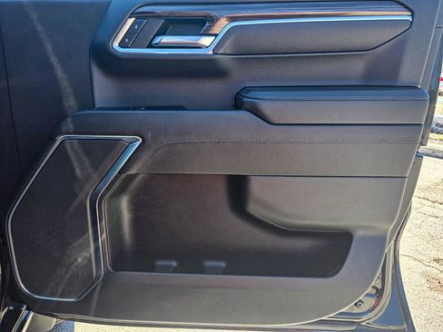 Used 2023 Chevrolet Silverado 1500 LT Trail Boss image 36