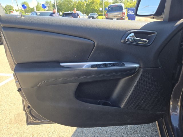 Used 2017 Dodge Journey SE w/ Flexible Seating Group FWD image 19