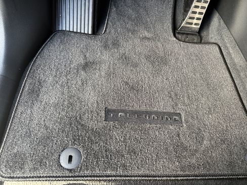 Used 2025 Kia Telluride SX Prestige X-Line image 17