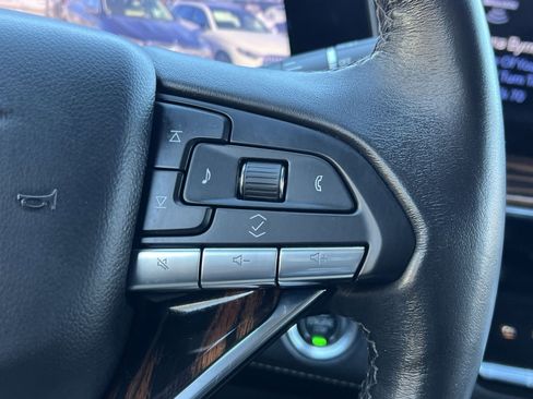 Used 2023 Cadillac Escalade ESV Premium Luxury image 30