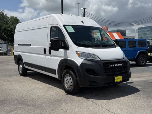 Used 2023 RAM ProMaster 2500 FWD image 2