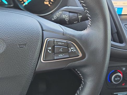 Used 2019 Ford Escape SE image 27