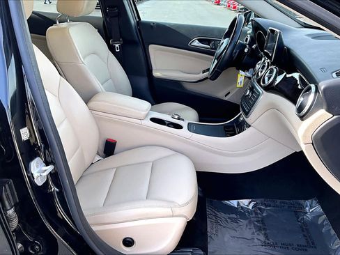 Used 2015 Mercedes-Benz GLA 250 GLA 250 image 9