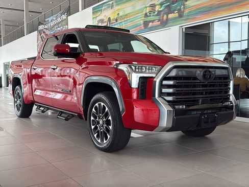 Used 2025 Toyota Tundra Limited AWD/4WD image 1