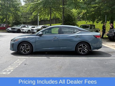 Used 2025 Nissan Sentra SV w/ All-Weather Package FWD image 5