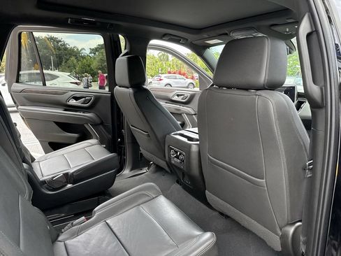 Used 2022 Chevrolet Tahoe LT w/ LT Signature Package RWD image 33