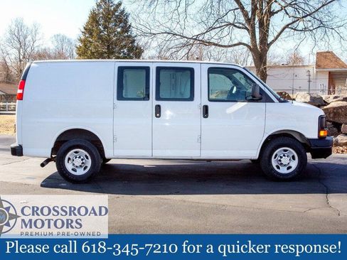 Used 2016 Chevrolet Express 2500 RWD image 9