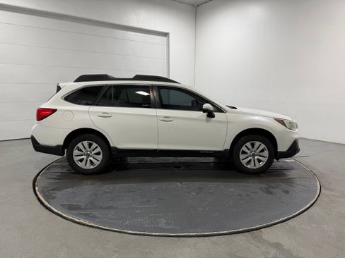 Used 2018 Subaru Outback 2.5i Premium image 30