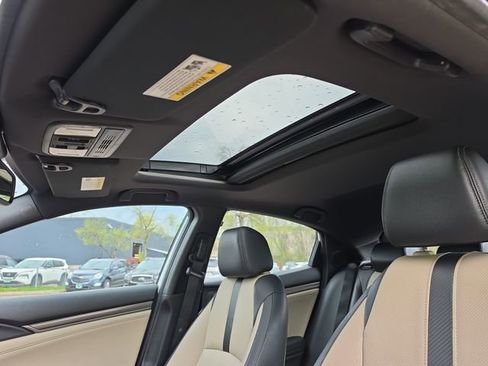 Used 2018 Honda Civic Sport Touring image 19