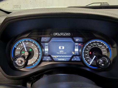 Used 2022 RAM 1500 Limited w/ Off-Road Group AWD/4WD image 19