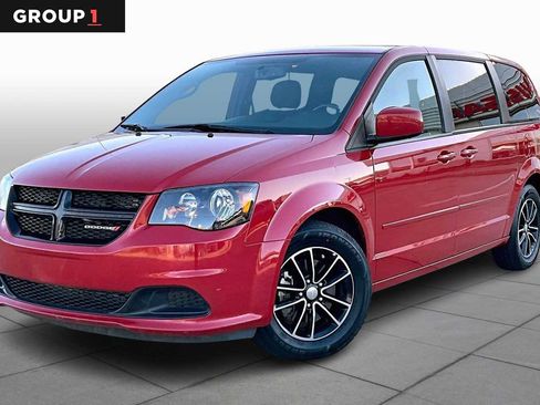 Used 2016 Dodge Grand Caravan SE image 1