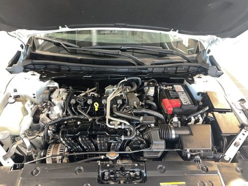 Used 2022 Nissan Altima 2.5 SR w/ Midnight Edition Package image 25