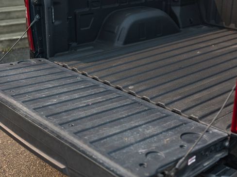 Used 2019 Chevrolet Silverado 1500 RST AWD/4WD image 10