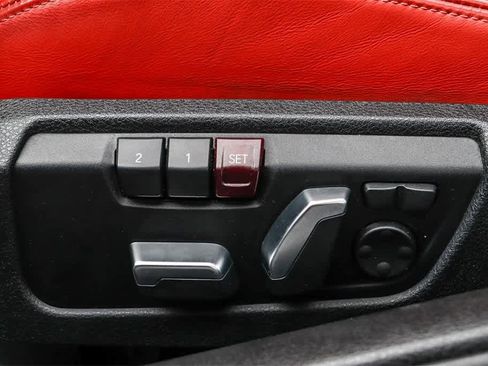 Used 2020 BMW M4 Convertible image 26