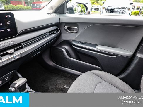 Used 2025 Kia K4 FWD image 36