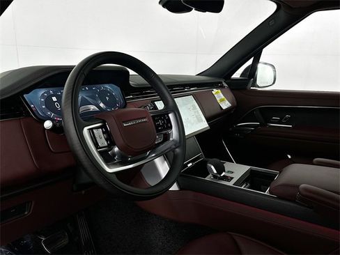 New 2026 Land Rover Range Rover SE image 9