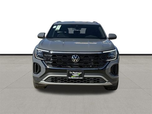 New 2026 Volkswagen Atlas Cross Sport SE image 2