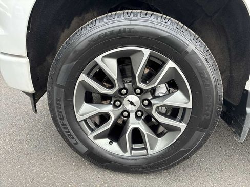 Used 2023 Chevrolet Silverado 1500 RST AWD/4WD image 17