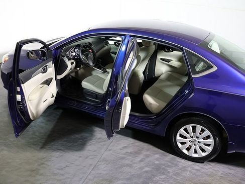 Used 2016 Nissan Sentra S FWD image 5