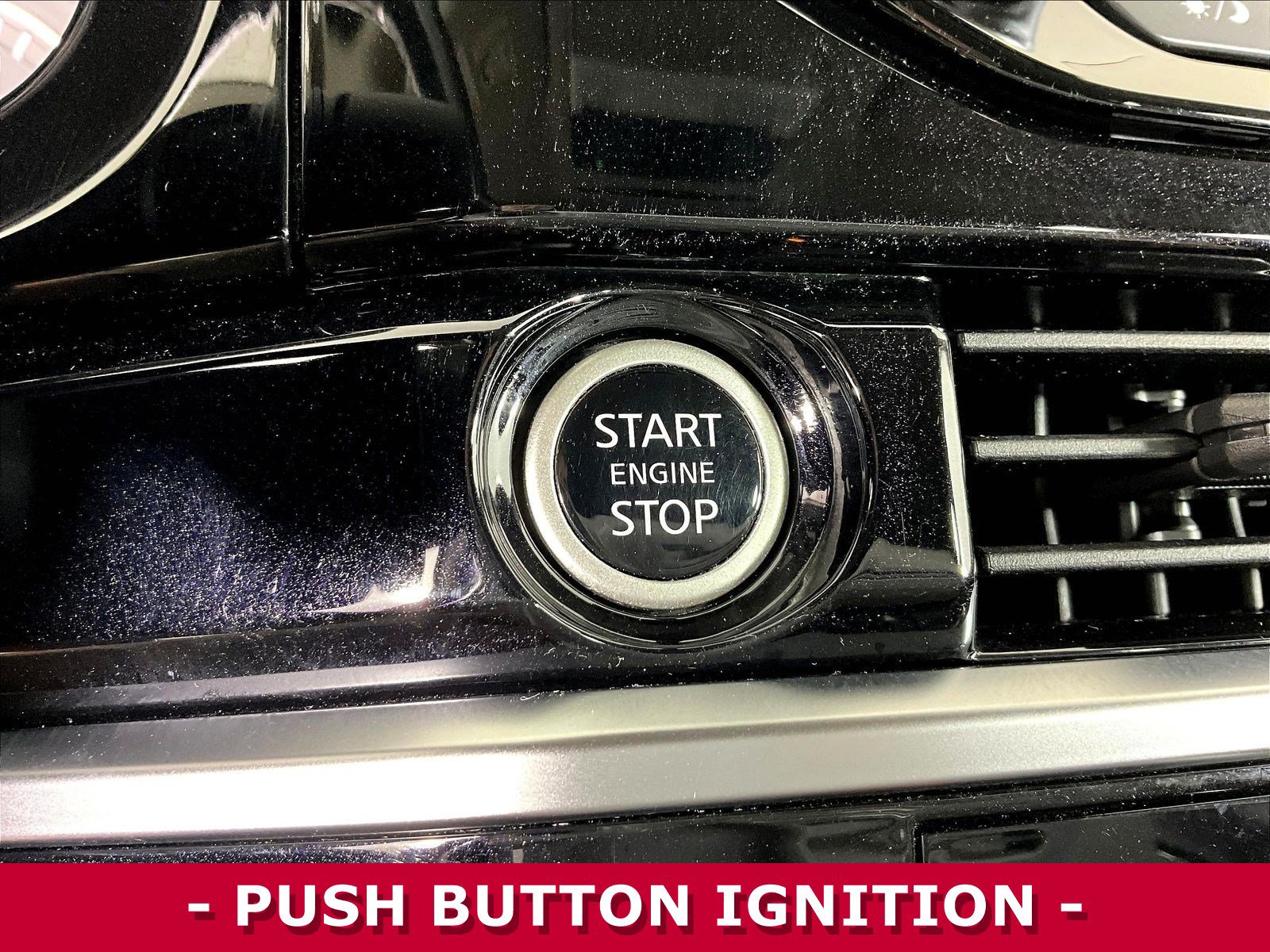 Used 2022 Nissan Pathfinder SV AWD/4WD image 37