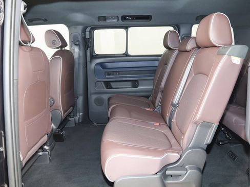 Used 2025 Volkswagen ID. Buzz Pro S image 53