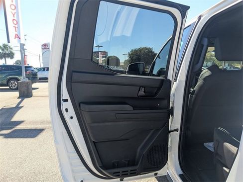 Certified 2025 Toyota Tacoma SR5 image 24