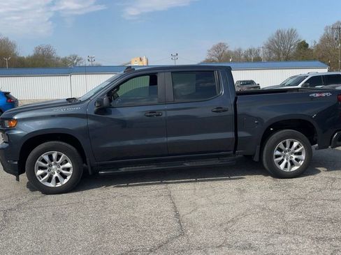 Used 2020 Chevrolet Silverado 1500 Custom w/ Custom Value Package AWD/4WD image 6