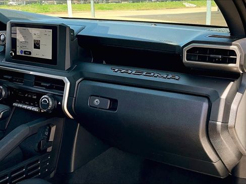 Used 2024 Toyota Tacoma SR image 16