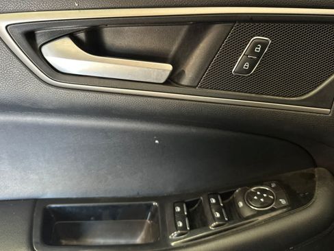 Used 2018 Ford Edge SEL w/ Equipment Group 201A FWD image 15